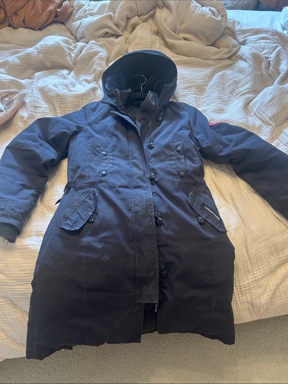 Canada Goose Women's Black Long Hooded Parka Kensington style. Authentic.